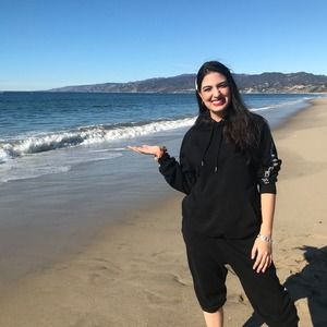 Meet your Posher, Zehra